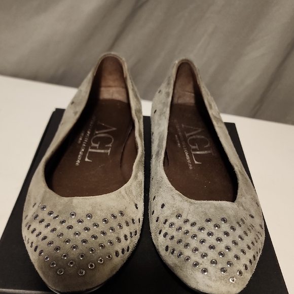 AGL Green and Gray Flats with Perforated Design - Picture 1 of 6